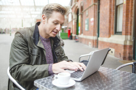 Auto MTD man laptop station
